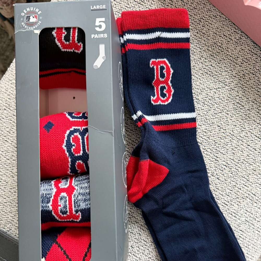 AKM Boston Red Sox 5 Pairs of Socks Brand new Mens Lg 10-13